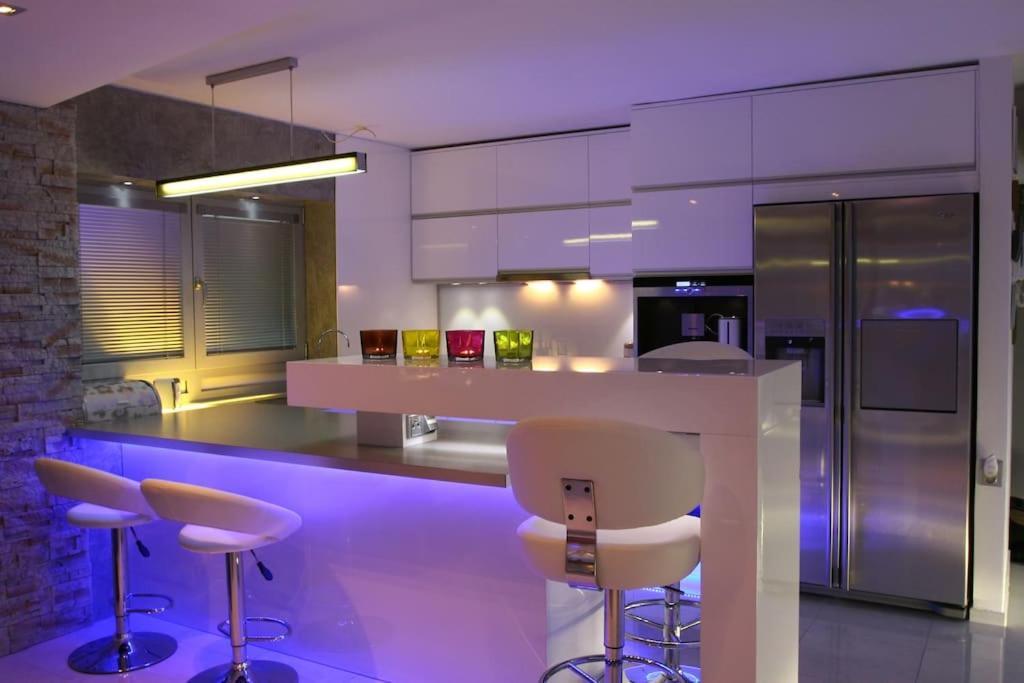 Nice Life - Luxury Apartment In The Old Town. Bratislava Eksteriør bilde