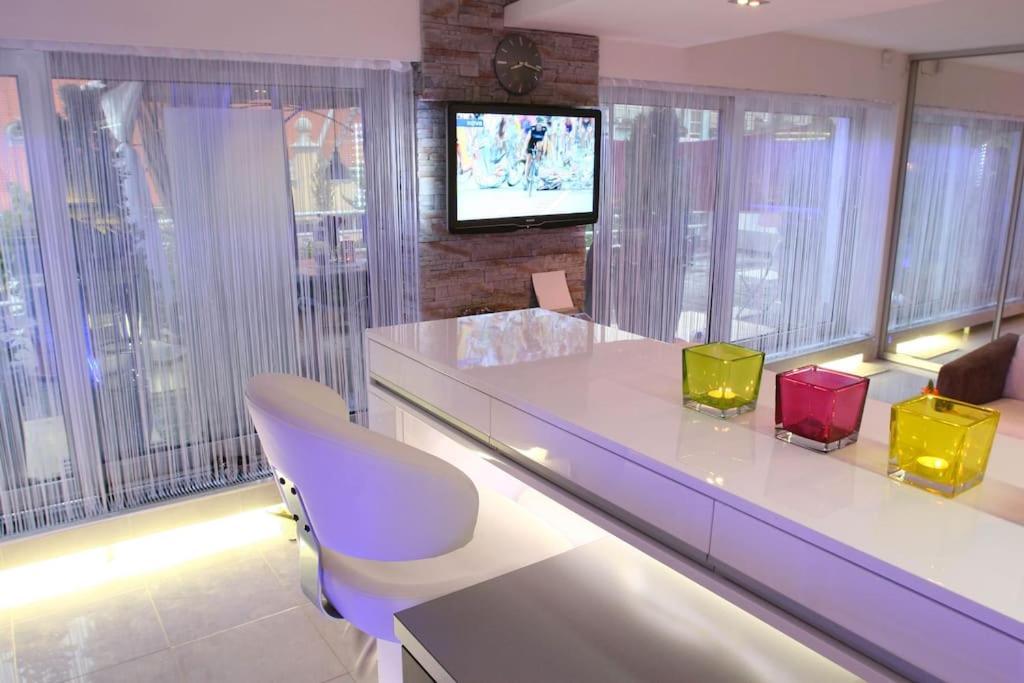 Nice Life - Luxury Apartment In The Old Town. Bratislava Eksteriør bilde