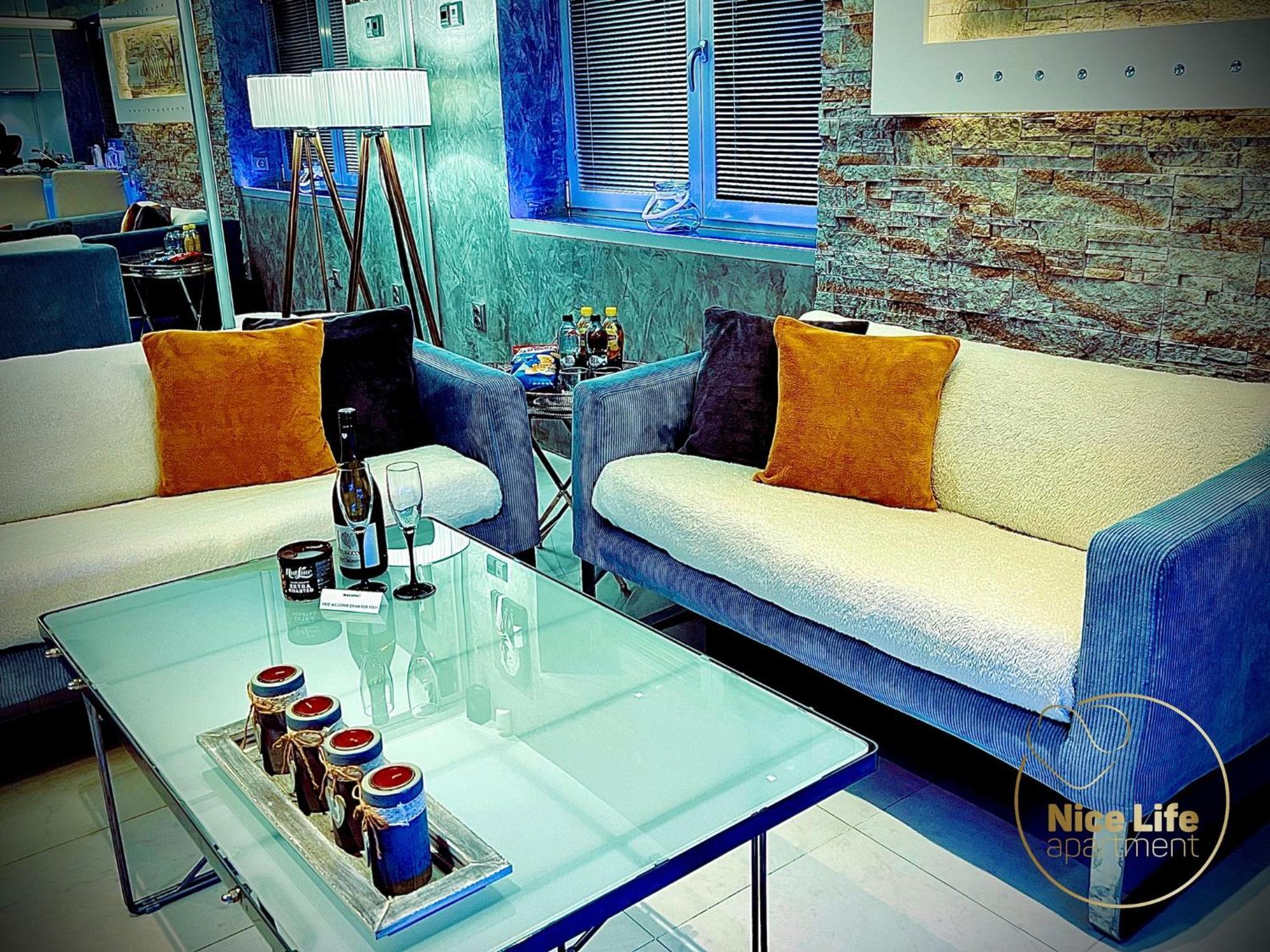 Nice Life - Luxury Apartment In The Old Town. Bratislava Eksteriør bilde